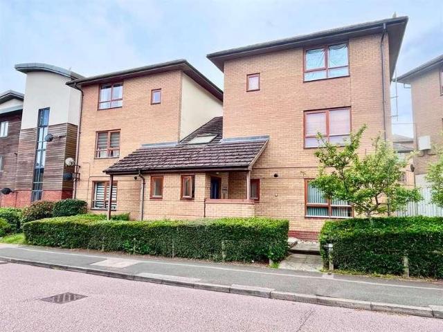 Flat for sale in Grange Farm, Shenley Church End