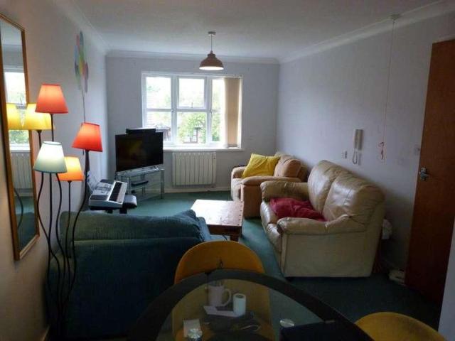 Flat for sale in Upton, Acol