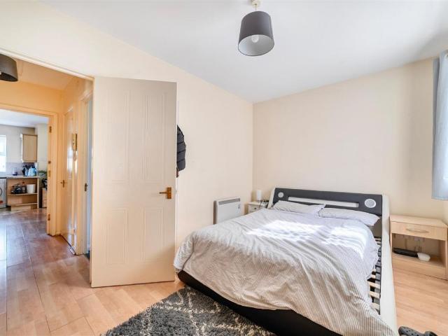 Flat for sale in Preston, Greater London