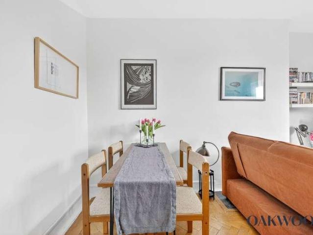 Flat for sale in Stoke Newington, Greater London