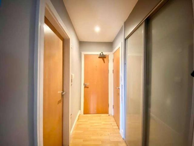 Flat for sale in Huddersfield, West Yorkshire