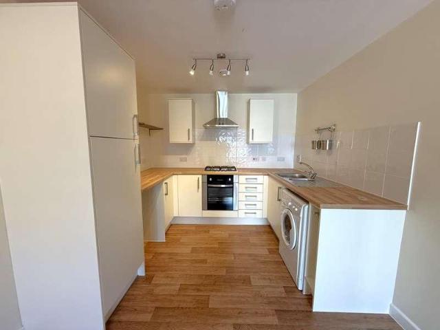 Flat for sale in Selby Place, Southampton