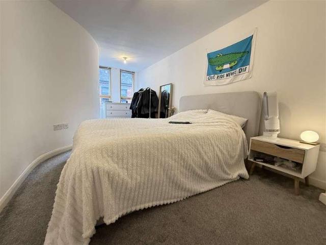 Flat for sale in Georgia, Greater Manchester