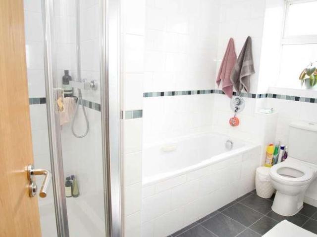 Flat for sale in Charlton, Greater London