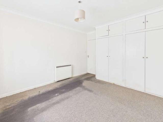 Flat for sale in West Worthing, Worthing