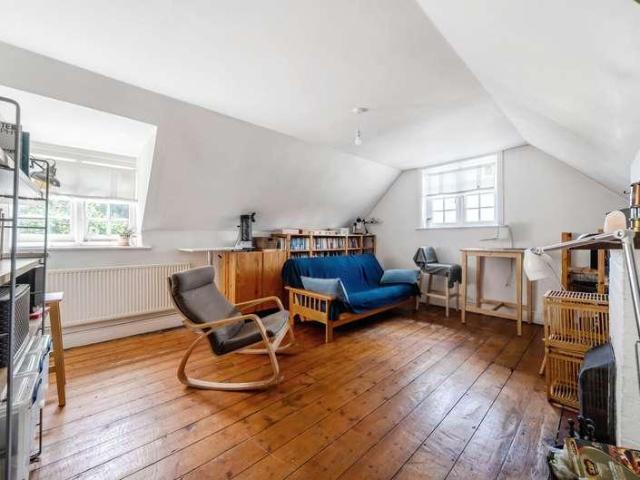 Flat for sale in Charlotteville, Westborough