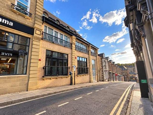 Flat for sale in Low Harrogate, Harrogate