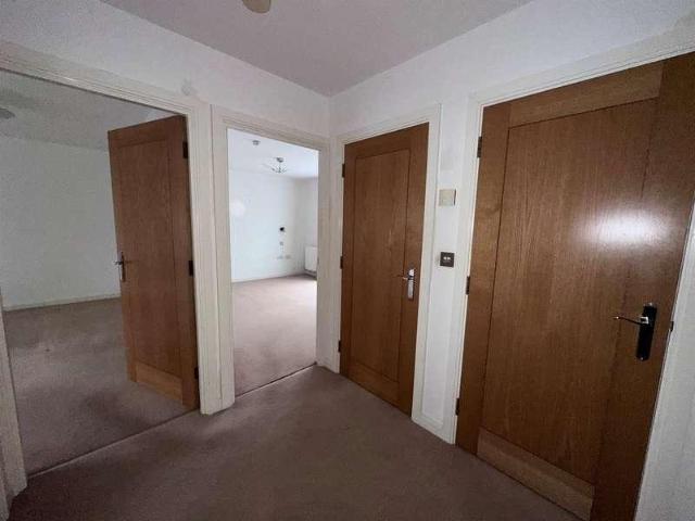 Flat for sale in SA1 Swansea Waterfront, Nangreaves