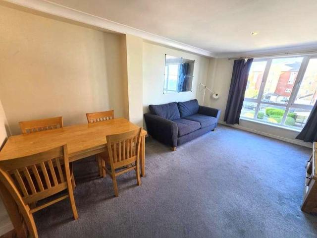 Flat for sale in Barry Island, Barry