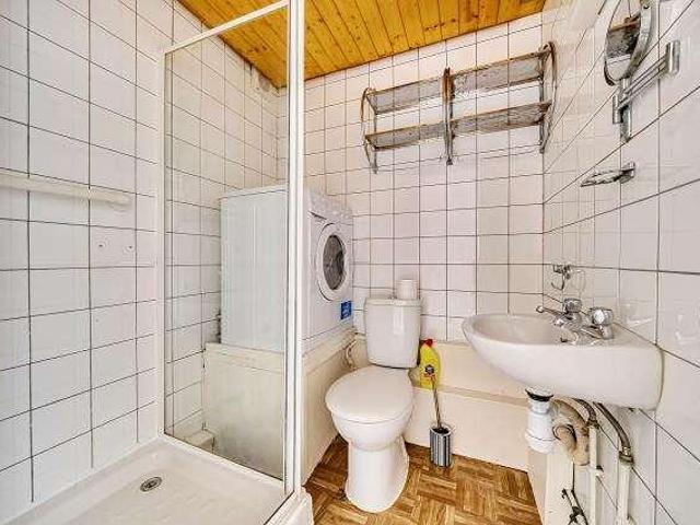 Flat for sale in The Slade, Oxfordshire