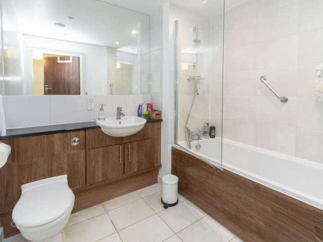 Flat for sale in Greater London