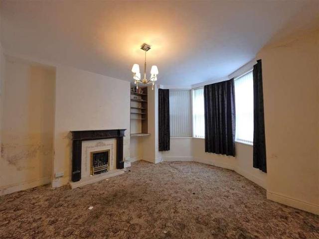 Flat for sale in South Cliff, Kepwick