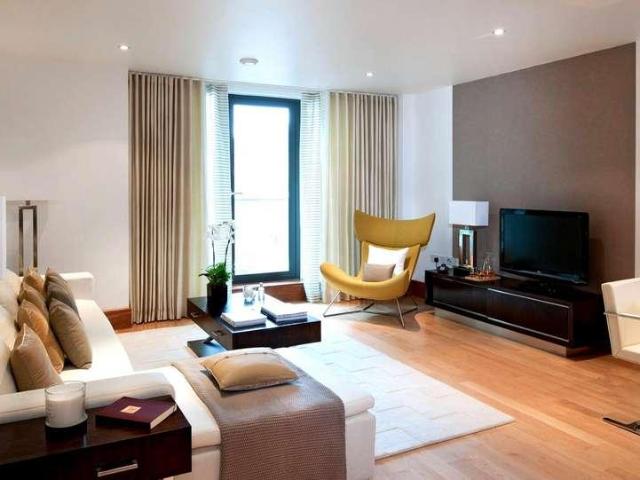 Flat for sale in London Borough of Hounslow, Strand
