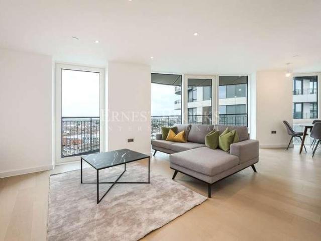 Flat for sale in Greater London