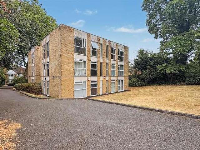 Flat for sale in Wake Green, Birmingham