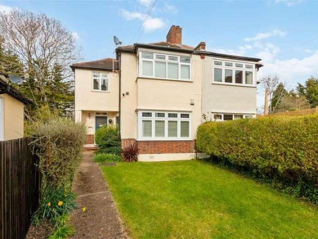 Flat for sale in London Borough of Merton, Merton Park
