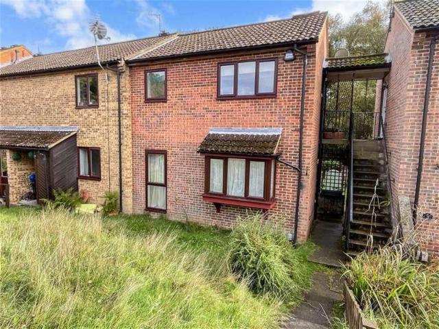 Flat for sale in Broadfield, Glynde