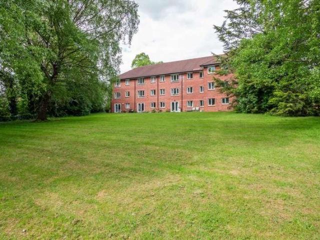 Flat for sale in Gorse Hill, Trafford Park