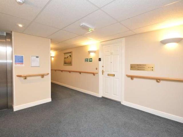 Flat for sale in Folkestone
