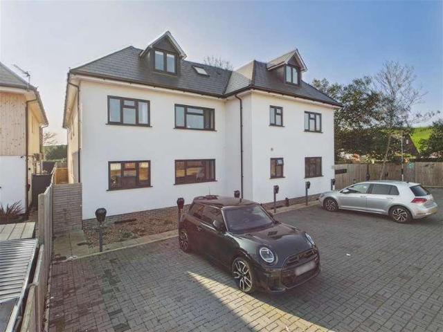 Flat for sale in Lower Green Esher, Blackhills