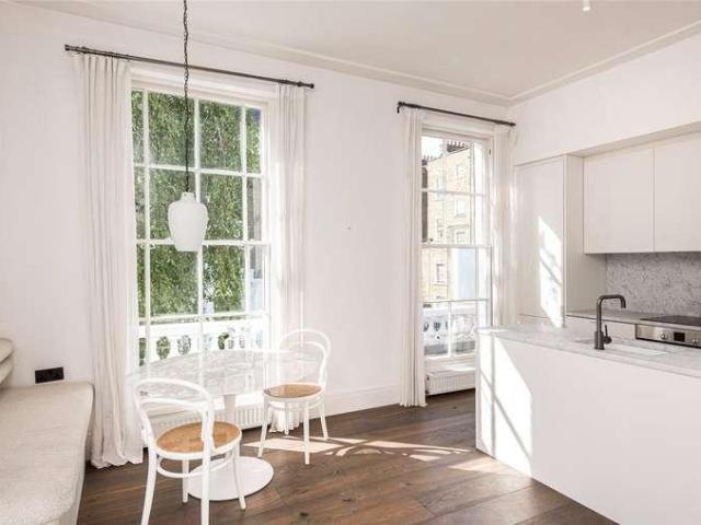 Flat for sale in Pimlico, Greater London