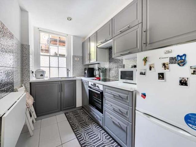 Flat for sale in St. John's Wood, Greater London