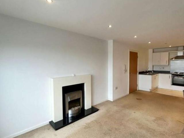 Flat for sale in Georgia, Greater Manchester