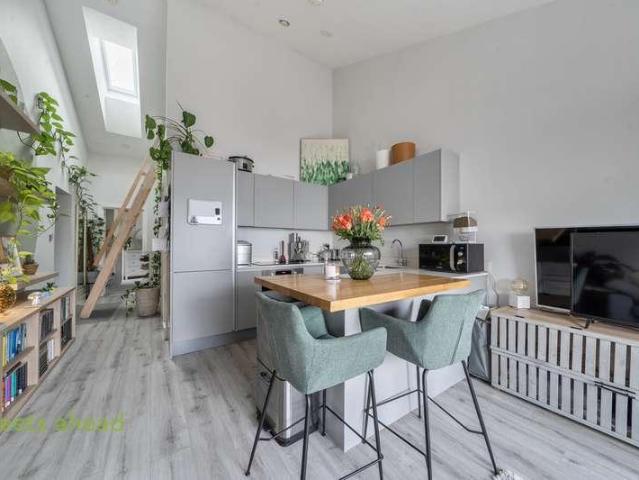 Flat for sale in London Borough of Croydon, Greater London