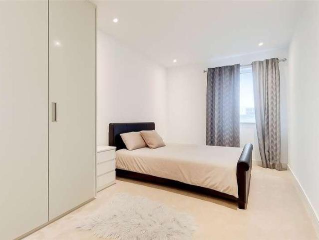 Flat for sale in Hammersmith, Greater London