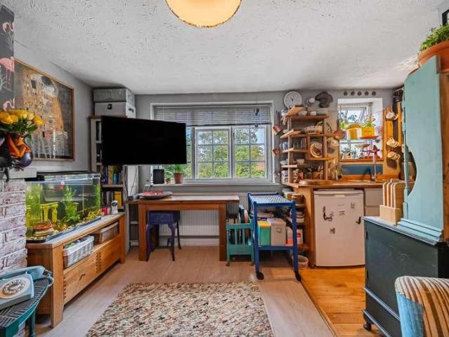 Flat for sale in Addlestone, Runnymede