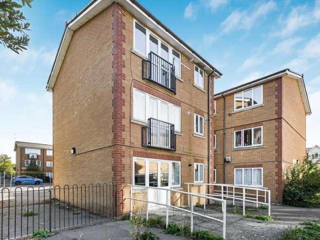 Flat for sale in London Borough of Enfield, Greater London