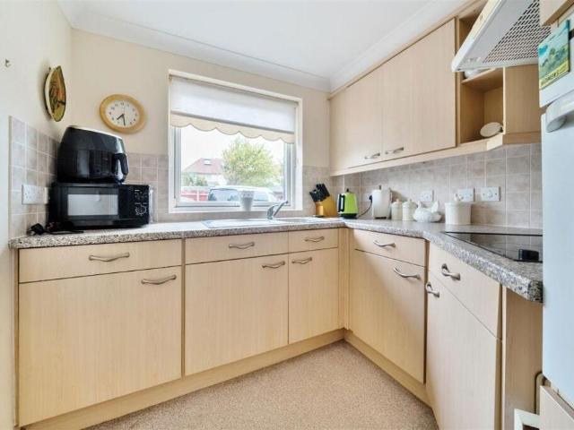 Flat for sale in Lee-on-the-Solent, Middlecroft