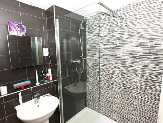 Flat for sale in Wake Green, Birmingham