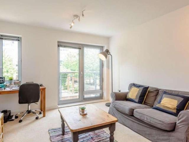 Flat for sale in Portsea, City Of Portsmouth