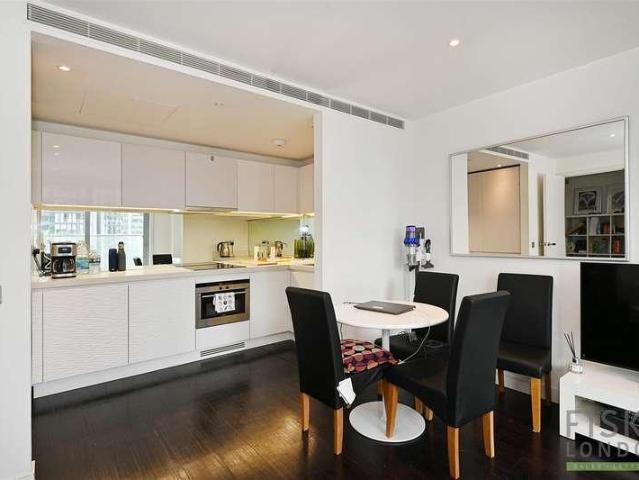 Flat for sale in London Borough of Tower Hamlets, Greater London