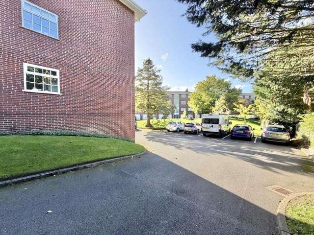 Flat for sale in Pownall Park, Wilmslow