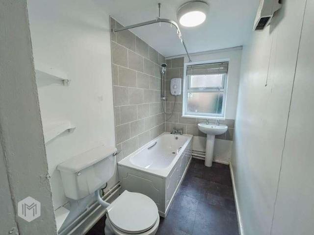 Flat for sale in Chapel Field, Bury