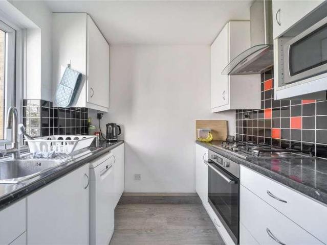 Flat for sale in Barnsbury, Greater London