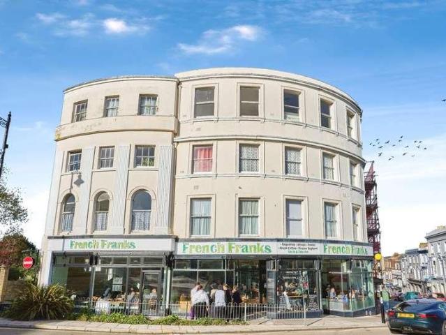 Flat for sale in Binstead, Ryde