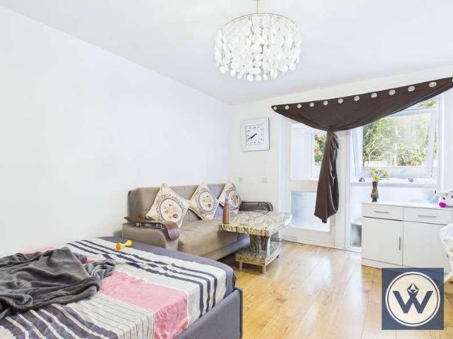 Flat for sale in Greater London