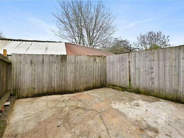 Flat for sale in Dollis Hill, Greater London