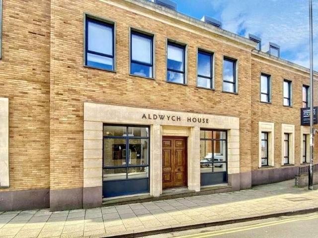 Flat for sale in Heigham Grove, East Bank