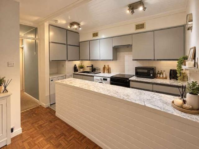 Flat for sale in North Camp, Rushmoor