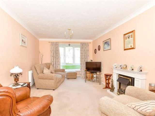 Flat for sale in Spring Vale, Hampshire