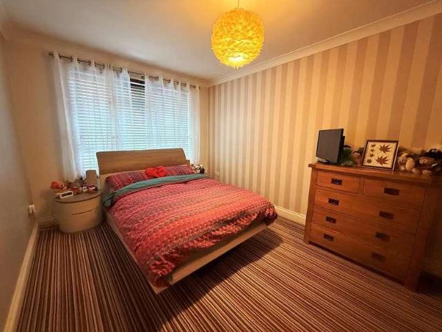Flat for sale in Aldrington
