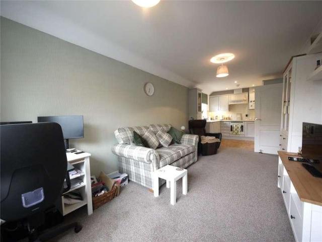 Flat for sale in Ongar, Epping