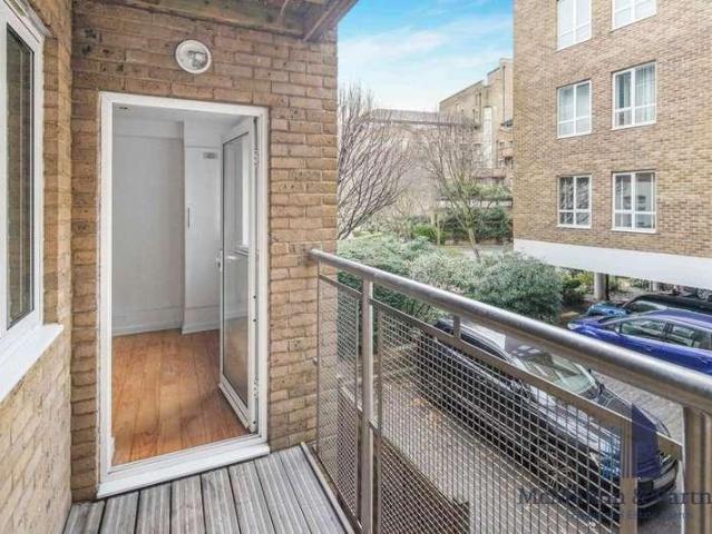Flat for sale in Bermondsey, Greater London