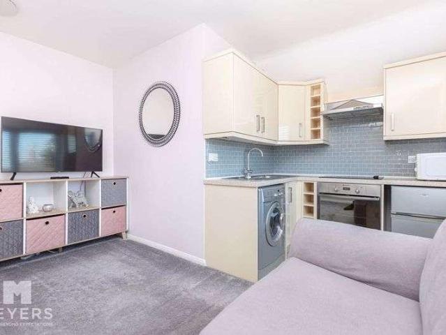 Flat for sale in Wick, Bournemouth