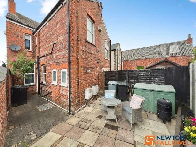 Flat for sale in Grantham, Barholm