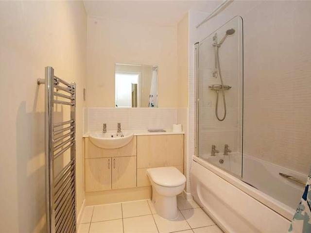 Flat for sale in Penarth, Wales
